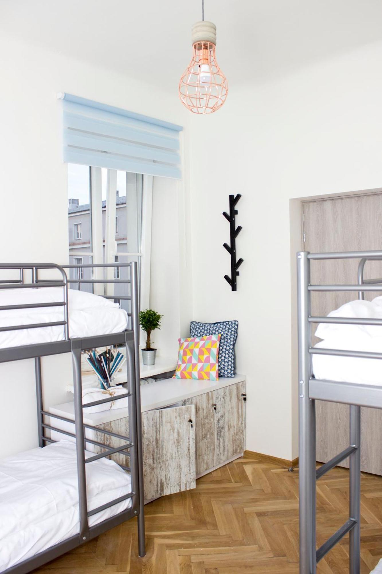 ורשה Chillout Hostel חדר תמונה