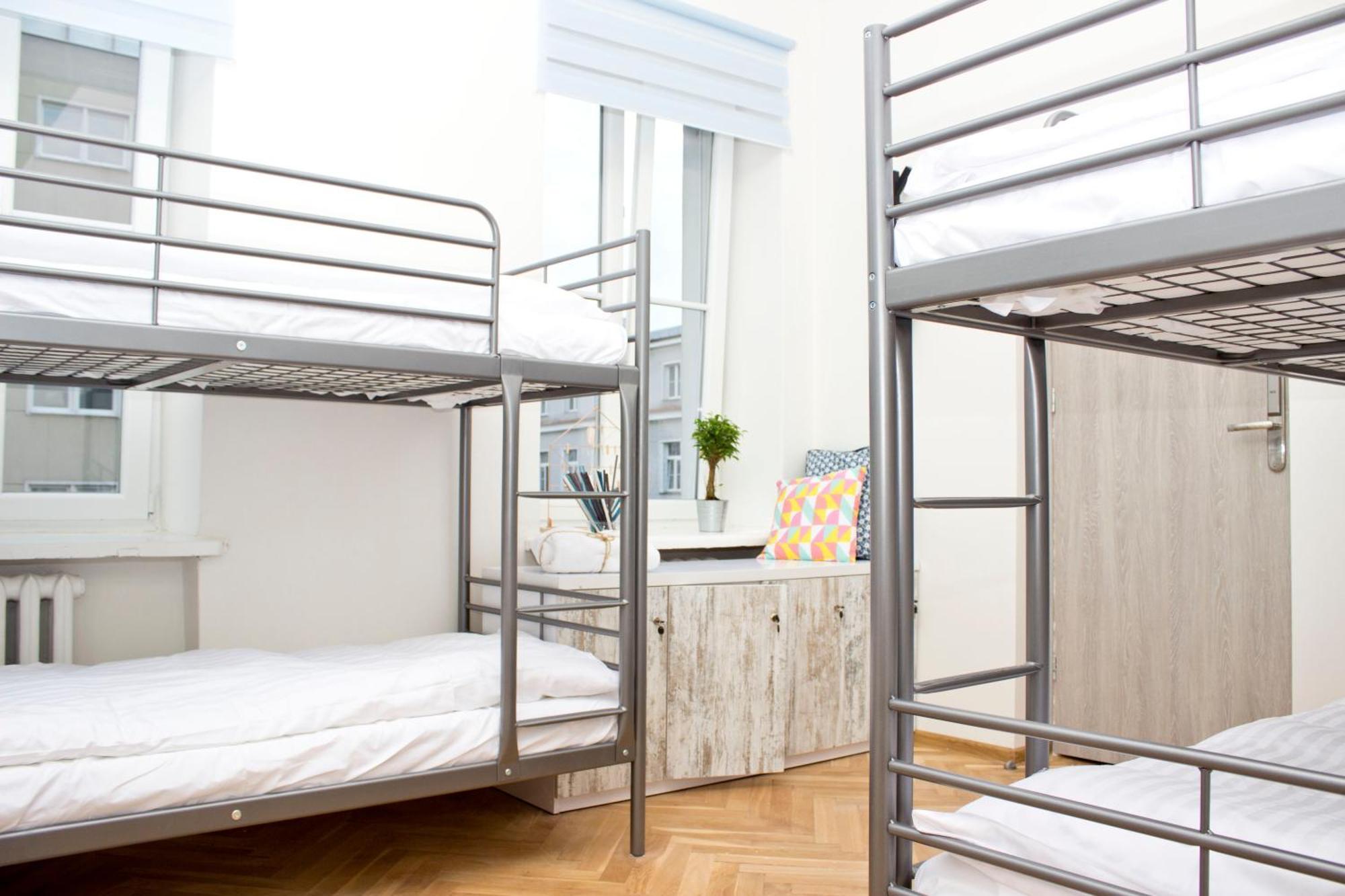 ורשה Chillout Hostel חדר תמונה